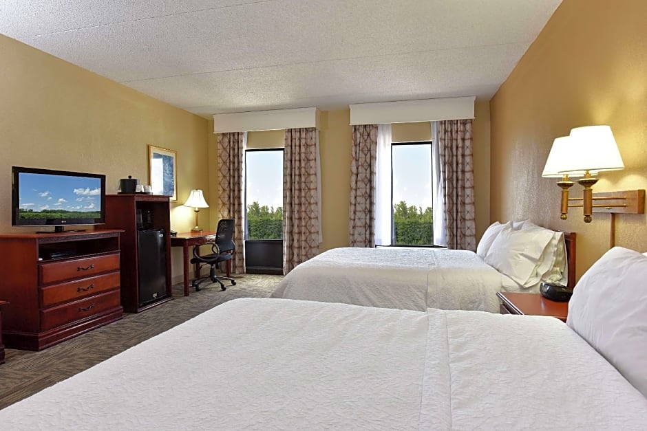 Photo 1 of 12 of 2 Queen Beds, Mobility Accessible, Bathtub