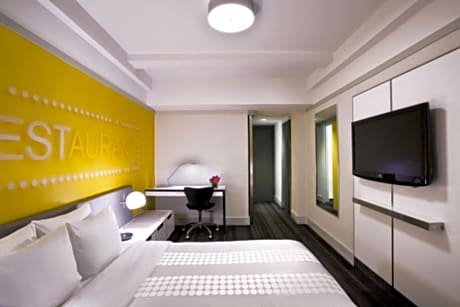 Deluxe Room with City View