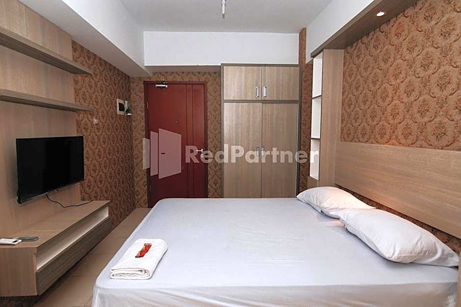 RedLiving Apartemen Green Lake View Ciputat Syafa Property Tower E