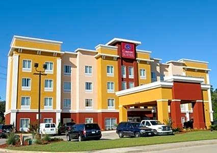 Comfort Suites near Tanger Outlet Mall