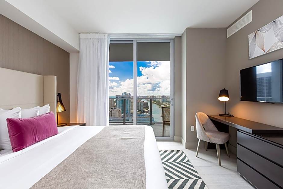 Hyde Beach House Hollywood Private Suites