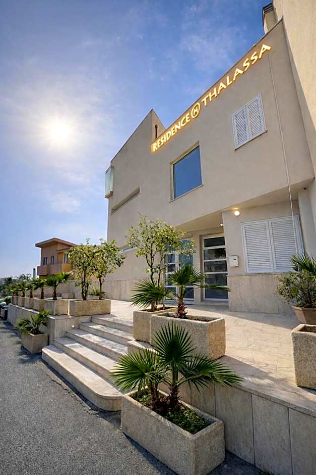 Thalassa Panoramic Suites