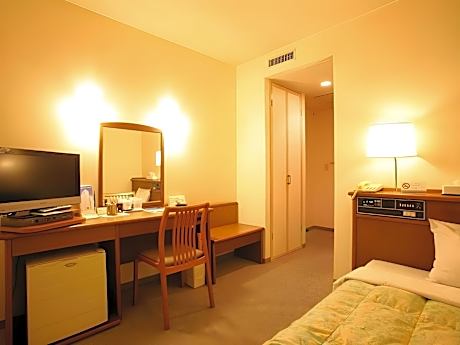 Semi Double Room - Smoking