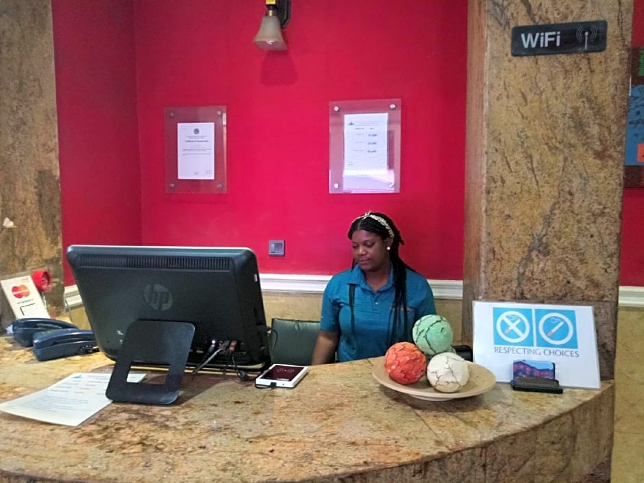 Wise Penny Suites and Spa