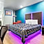 Econo Lodge Inn & Suites