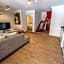 Moonshine Hotel & Suites