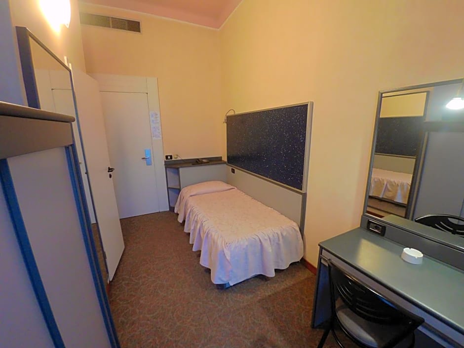 Hotel Ada