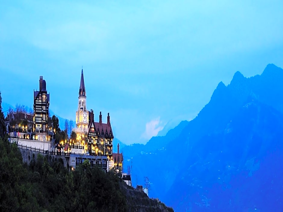 The Old England Hotel