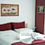 PalerMonAmour Art Gallery Suite