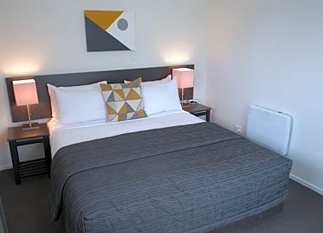 Large One-Bedroom Apartment