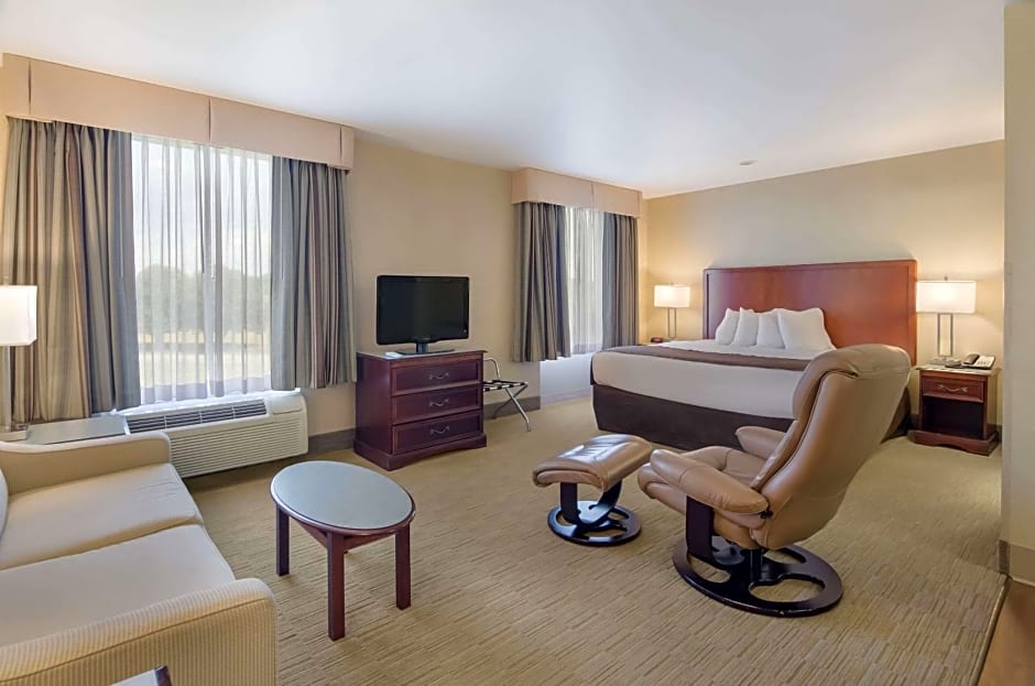 MainStay Suites Airport