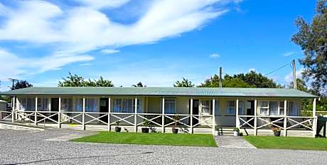 Featherston Motels And Camping