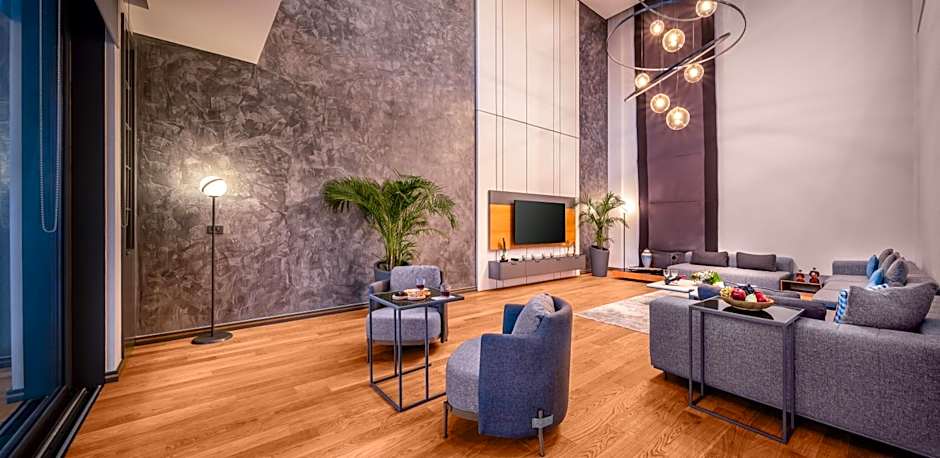 The Norm Collection Door'a Bodrum