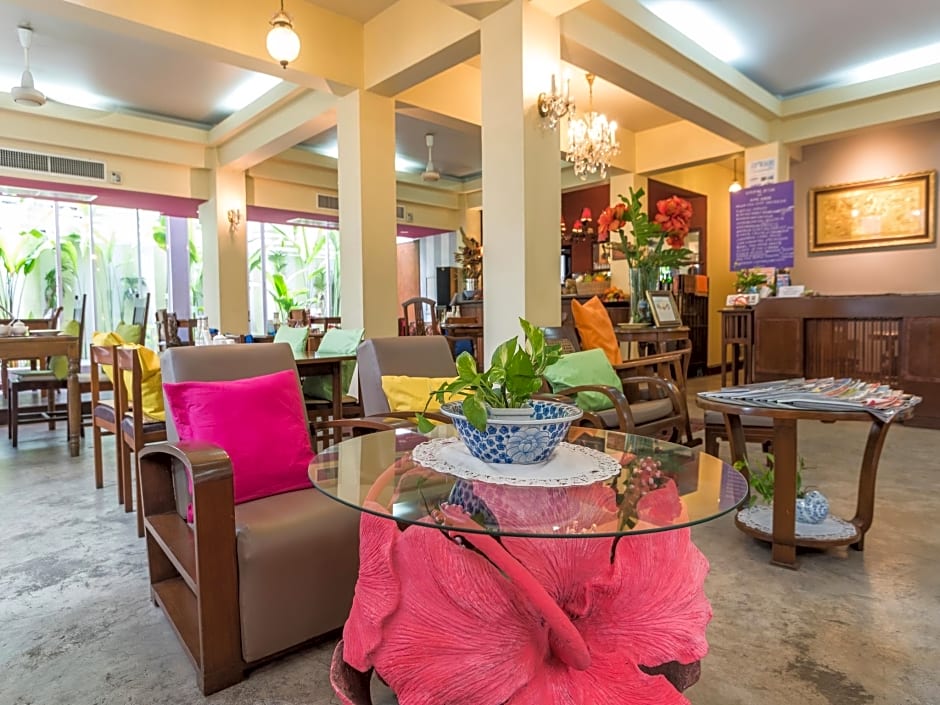 Sourire at Rattanakosin Island Hotel