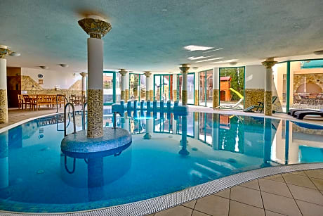 Lugas Hotel
