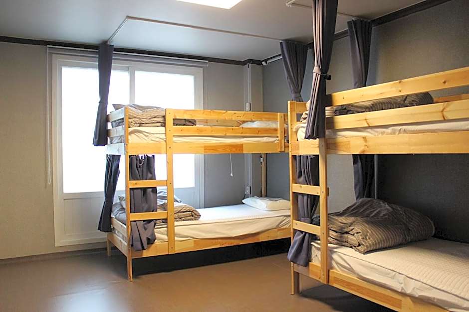 Blue Door Hostel Guesthouse