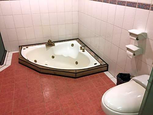Changsing Business Motel