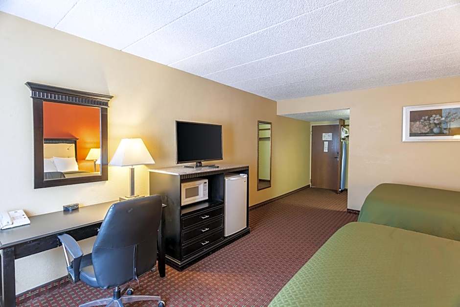 Quality Inn & Suites Lincoln South