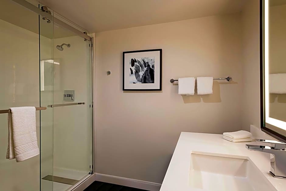 Four Points By Sheraton Bakersfield