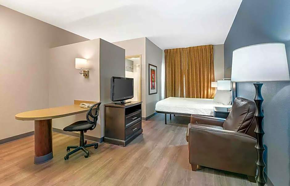 Extended Stay America Suites - Indianapolis - Airport - W. Southern Ave.