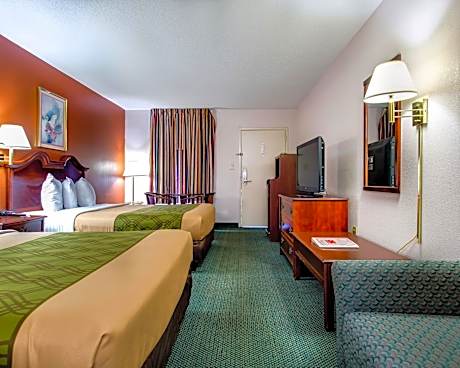 Queen Room with Two Queen Beds - Non-Smoking