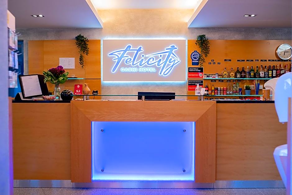 Felicity Garni Hotel
