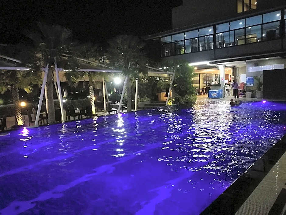 Ray Hotel