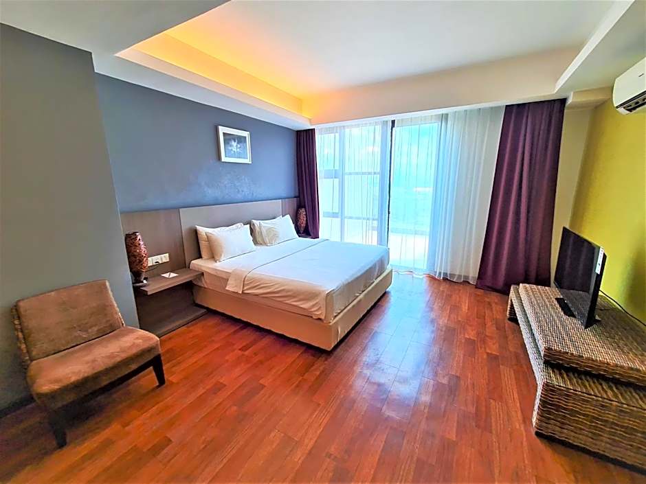 Photo 1 of 16 of Deluxe 1 King Bed
