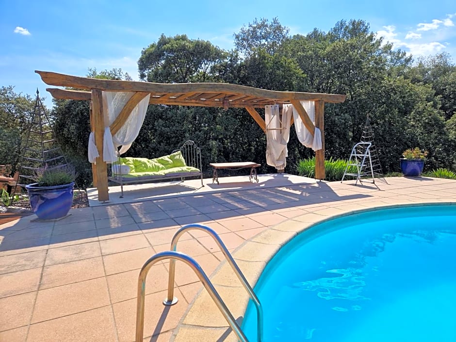 Le Petit Coin de Paradis