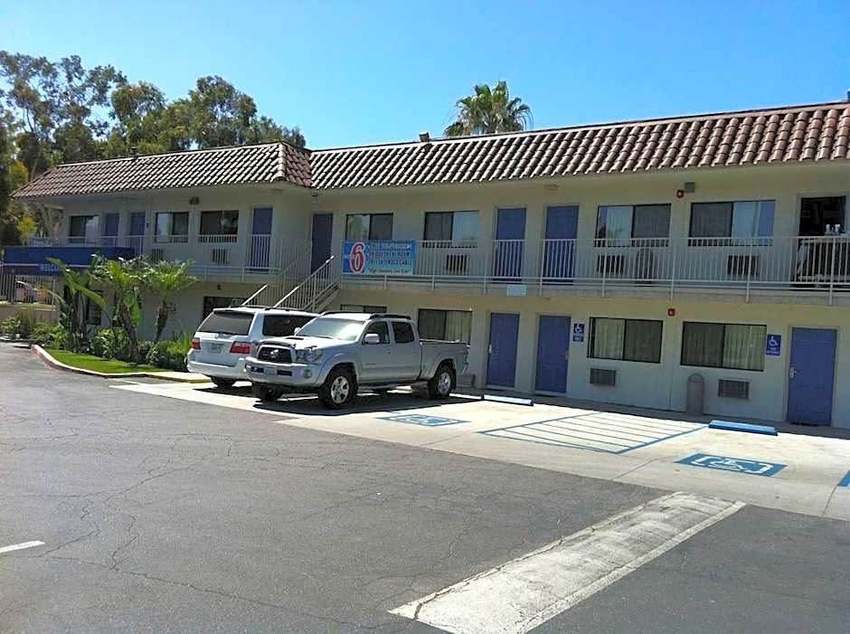 Motel 6 Riverside, CA - UCR East
