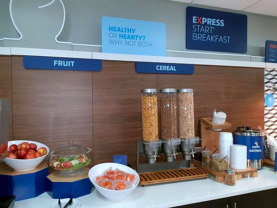 Holiday Inn Express Trincity By IHG