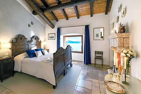 Superior Double Room with Lake View