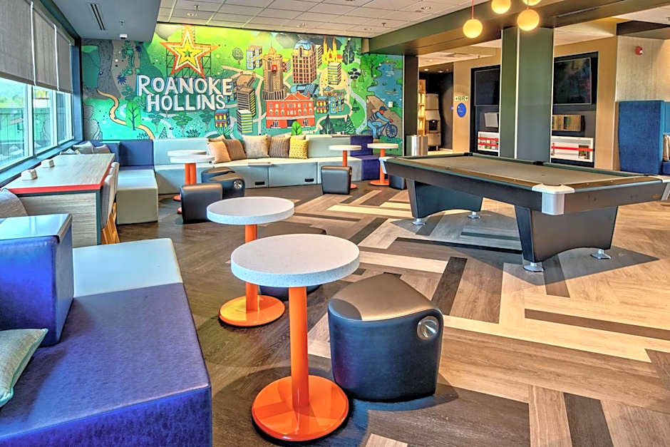 Tru by Hilton Roanoke Hollins, VA