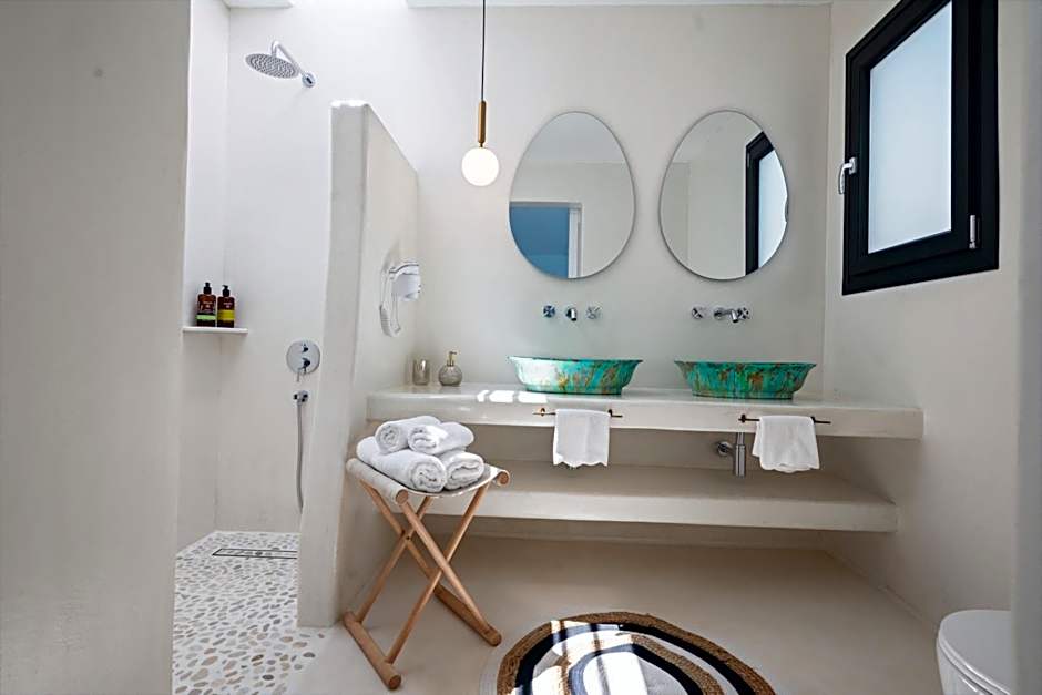 Myconian Theros Luxury Suites