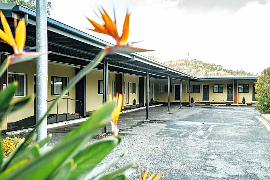 High Street Motor Inn & Steakhouse