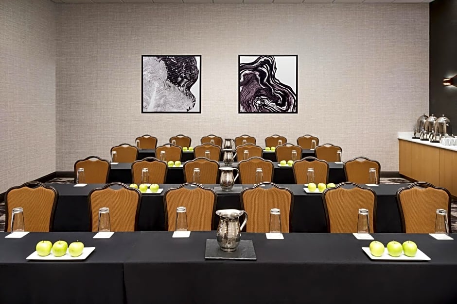 DoubleTree by Hilton Colorado Springs