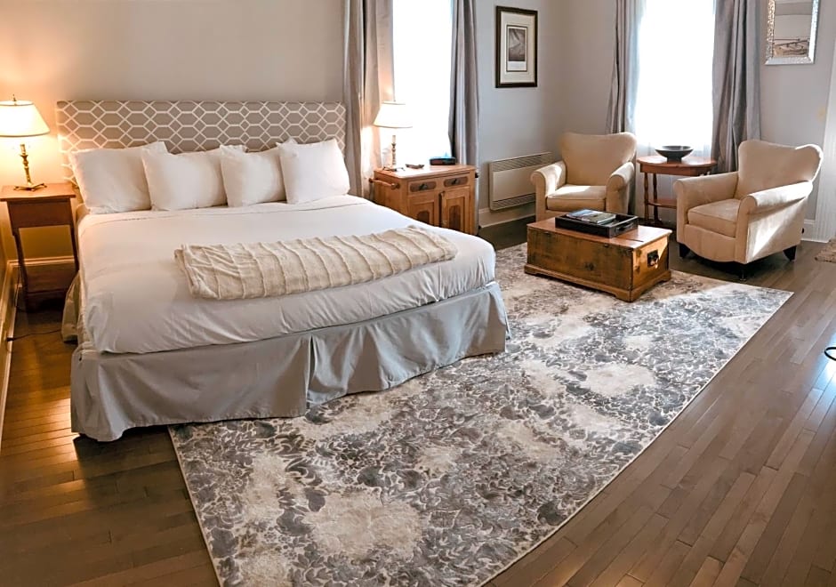 Treadwell Inn
