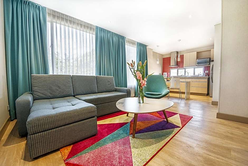 Apartamentos Plaza Suites