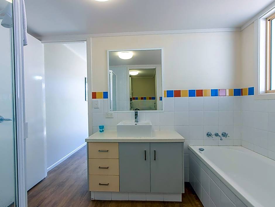 Hastings Cove Holiday Apartments
