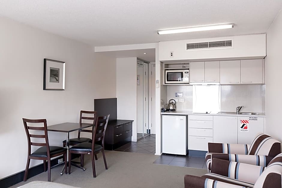 St Ives Motel Apartments