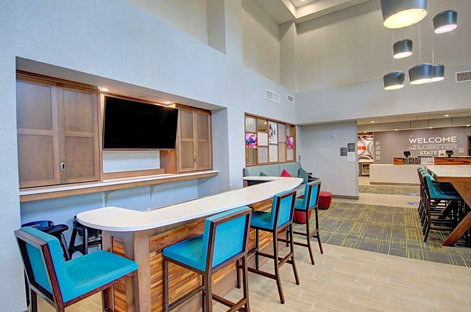 Hampton Inn By Hilton & Suites Portland, ME