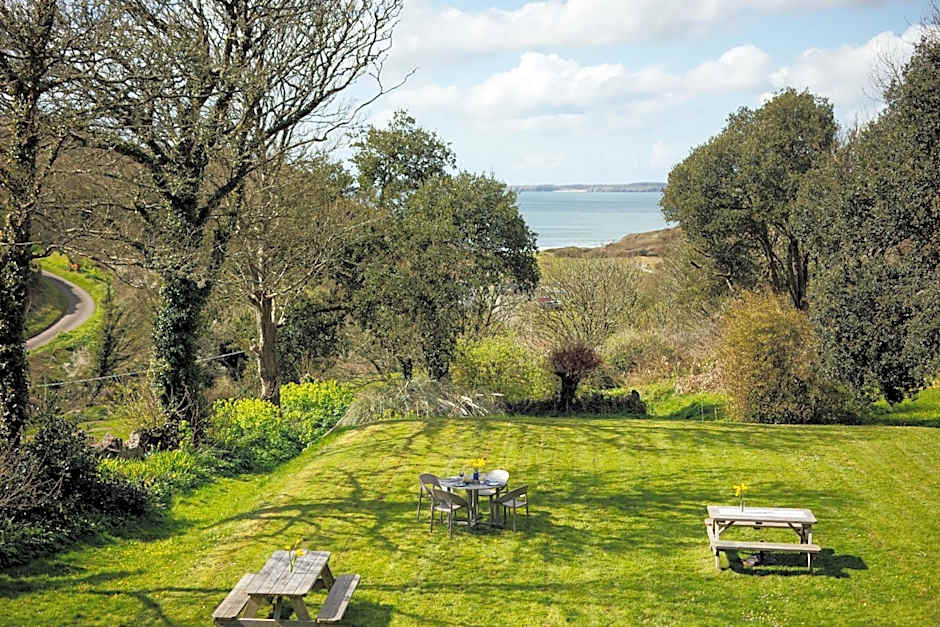 Castlemead Country House By The Sea