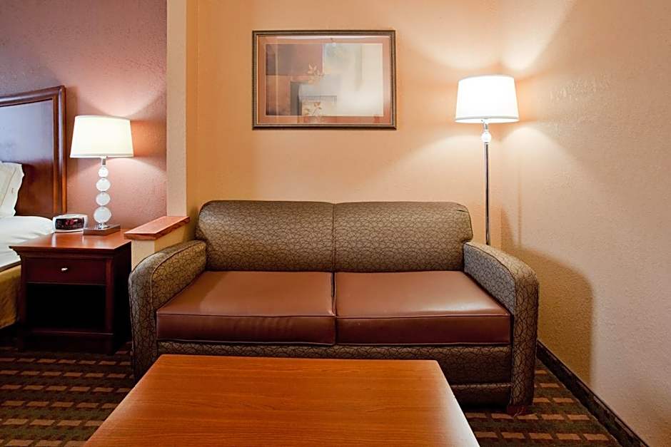 Holiday Inn Express Hotel & Suites Suffolk By IHG