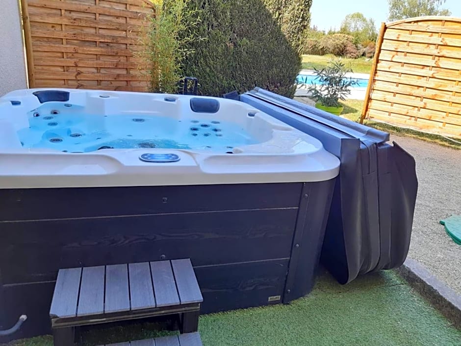 Jacuzzi, Arcade et Repas compris