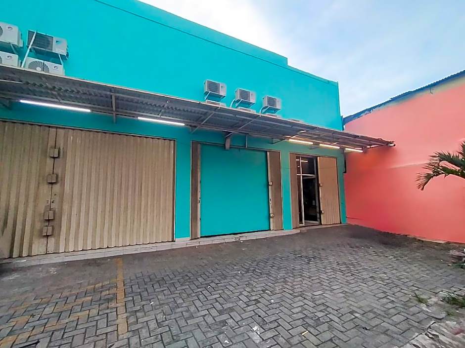 RedDoorz near Universitas YARSI – Jakarta, 