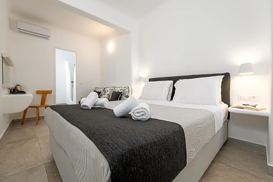 Santorini's Balcony Art Houses