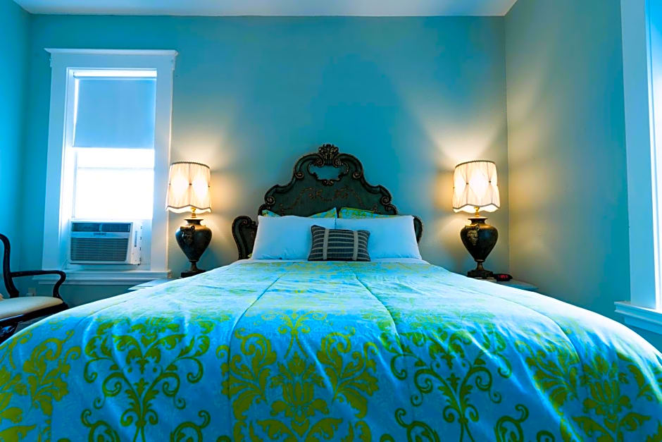 Oak Park Inn