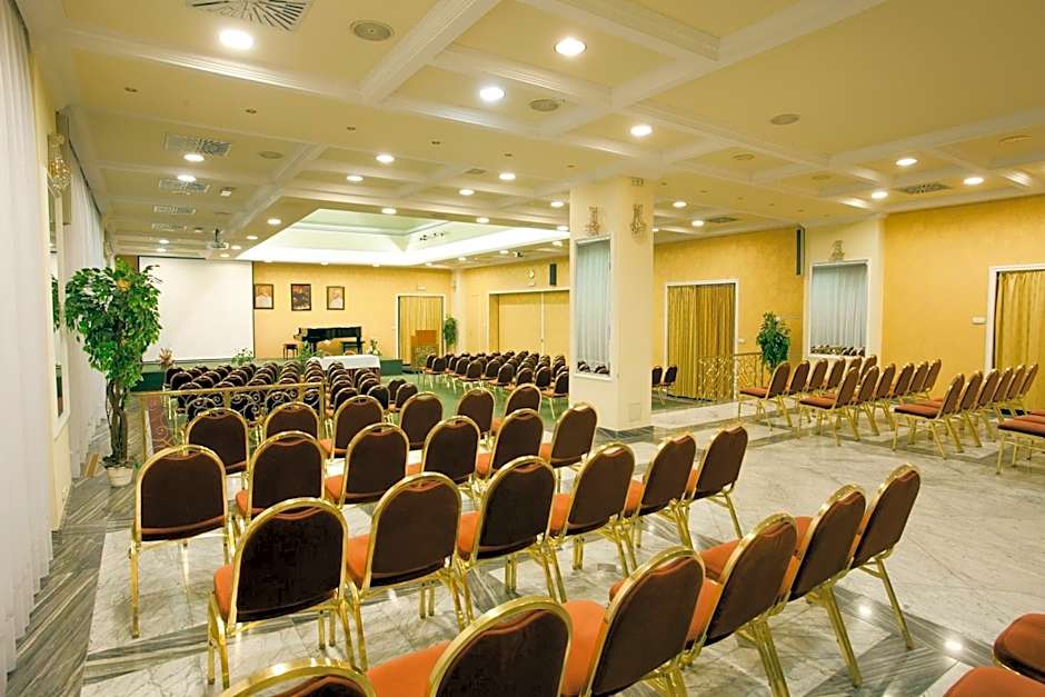 Pannonia Hotel