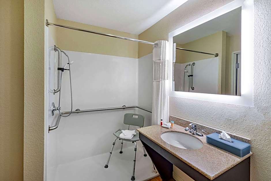 La Quinta Inn & Suites by Wyndham Garland Harbor Point