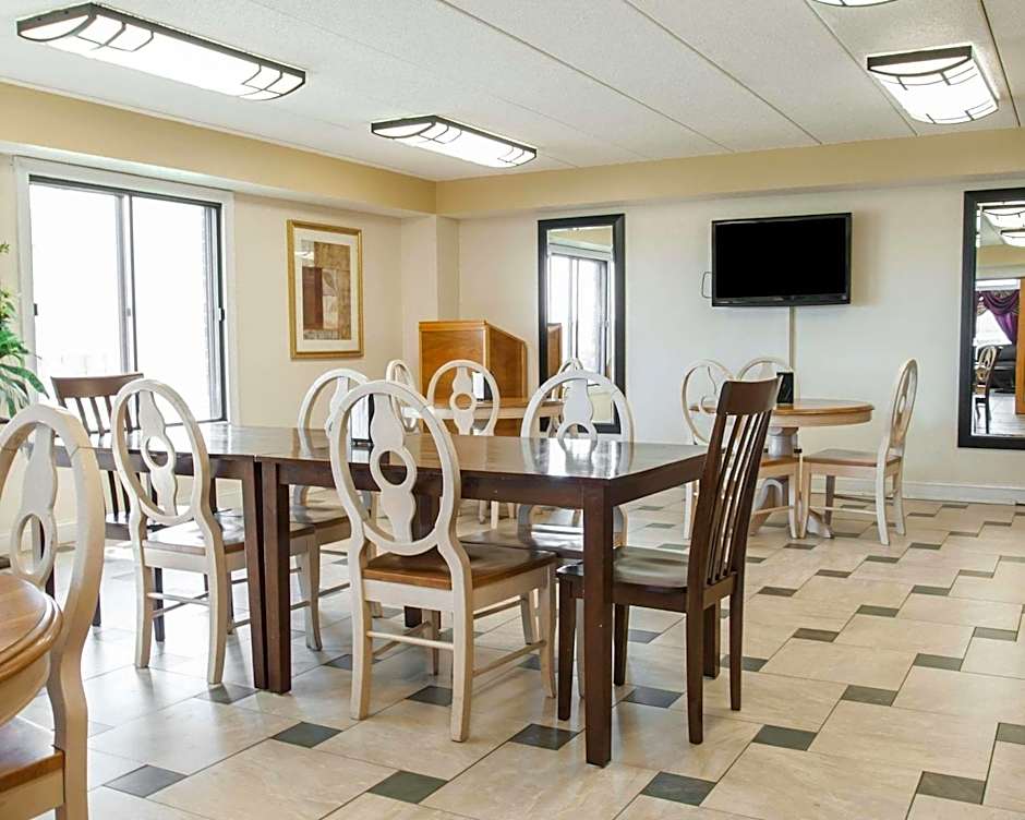 Econo Lodge Downtown North